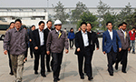 中共西安市委常委、常務(wù)副市長岳華峰蒞臨西安泰富西瑪電機有限公司調(diào)研。